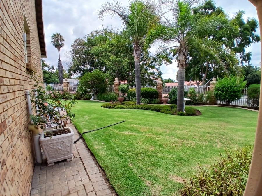 To Let 3 Bedroom Property for Rent in Fleurdal Free State